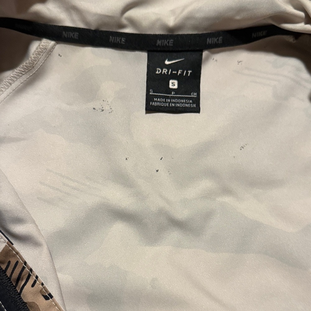 Nike Dri-FIT Jacket in Tan with Black Accents - Picture 3 of 8